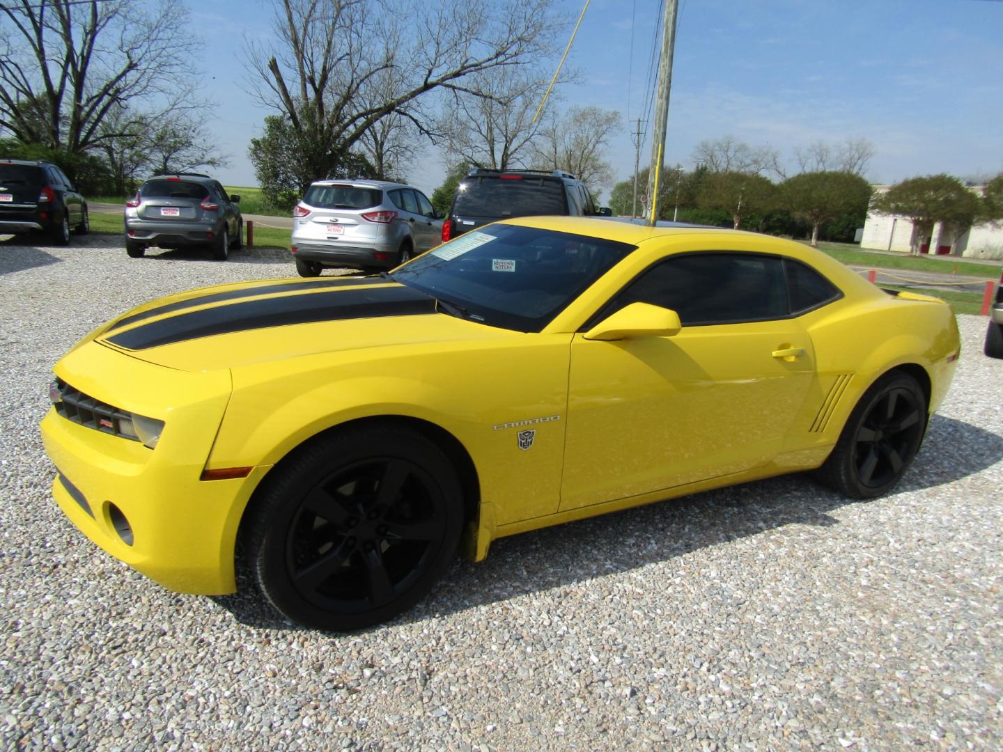 2010 YELLOW /Black Chevrolet Camaro LT1 Coupe (2G1FB1EVXA9) with an 3.6L V6 DOHC 24V engine, Automatic transmission, located at 15016 S Hwy 231, Midland City, AL, 36350, (334) 983-3001, 31.306210, -85.495277 - Photo#2